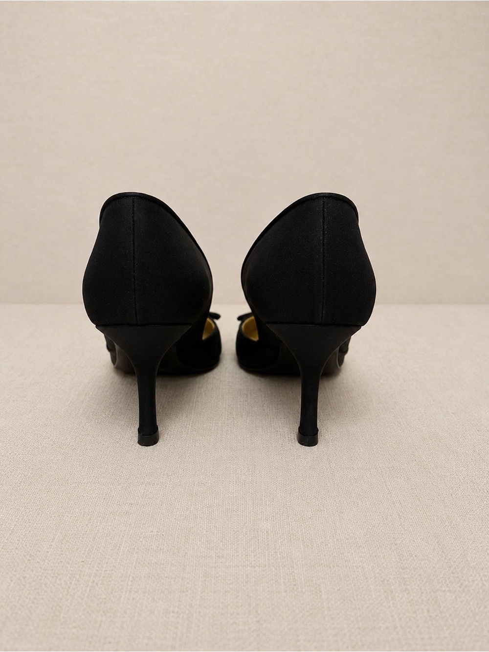 Chanel Vintage Black Camellia Pointed Toe Heels Pumps Sz 37.5 w/ Chanel Dust Bag - Picture 6 of 12